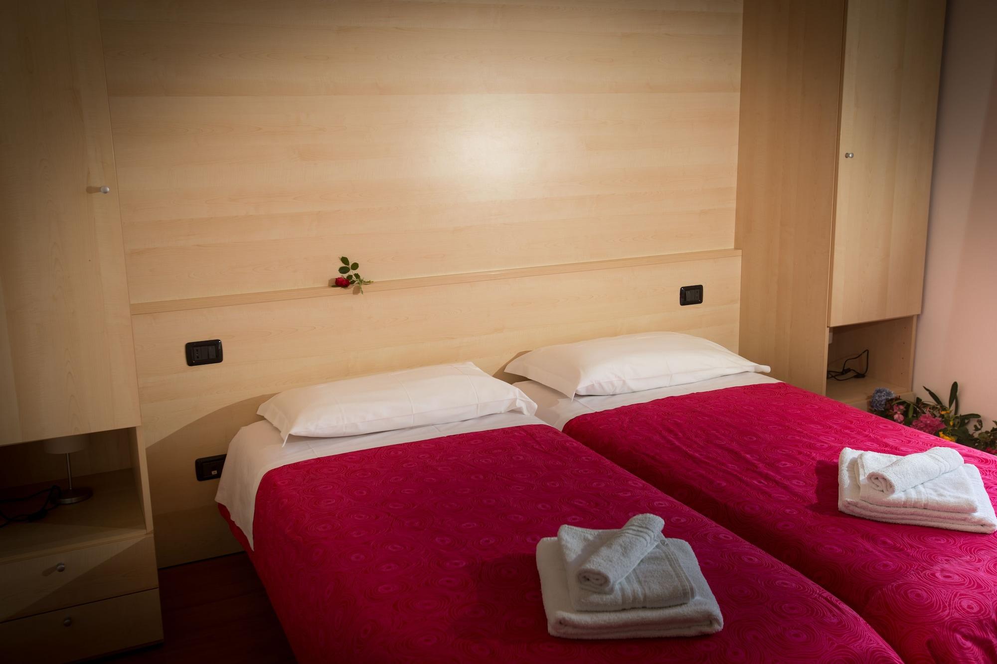 Hotel Vista Lago Brunate Exterior photo