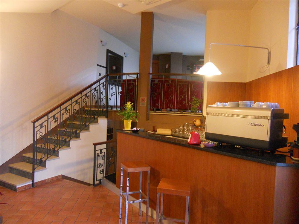 Hotel Vista Lago Brunate Exterior photo
