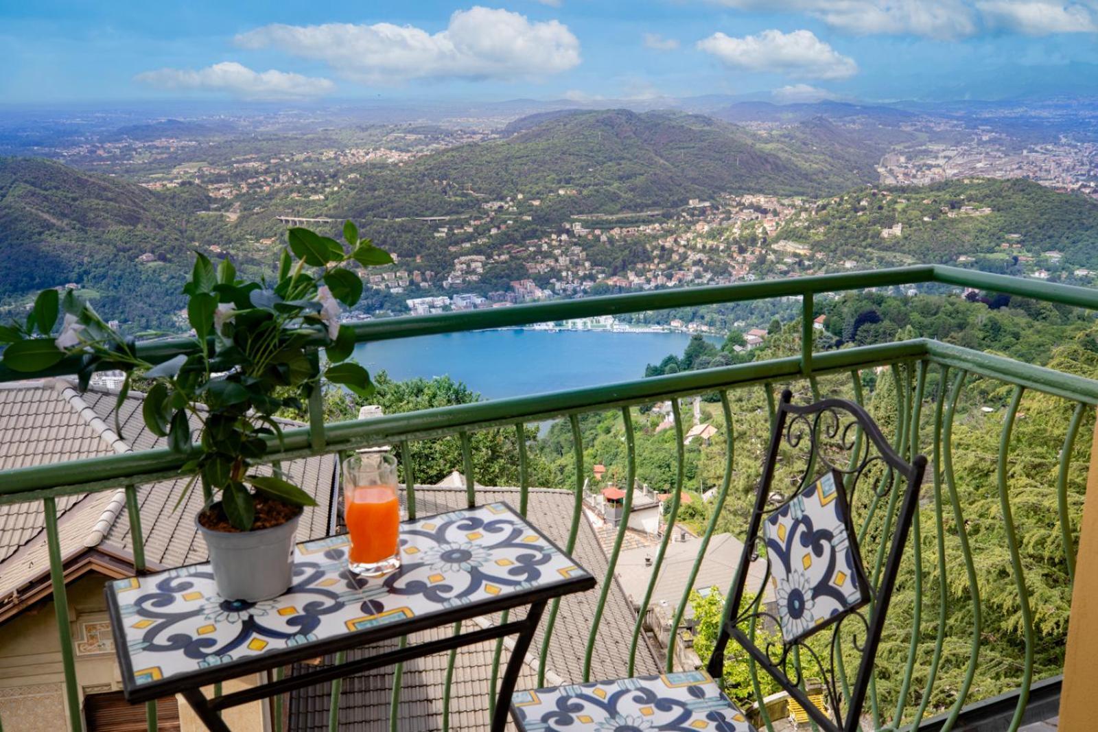 Hotel Vista Lago Brunate Exterior photo