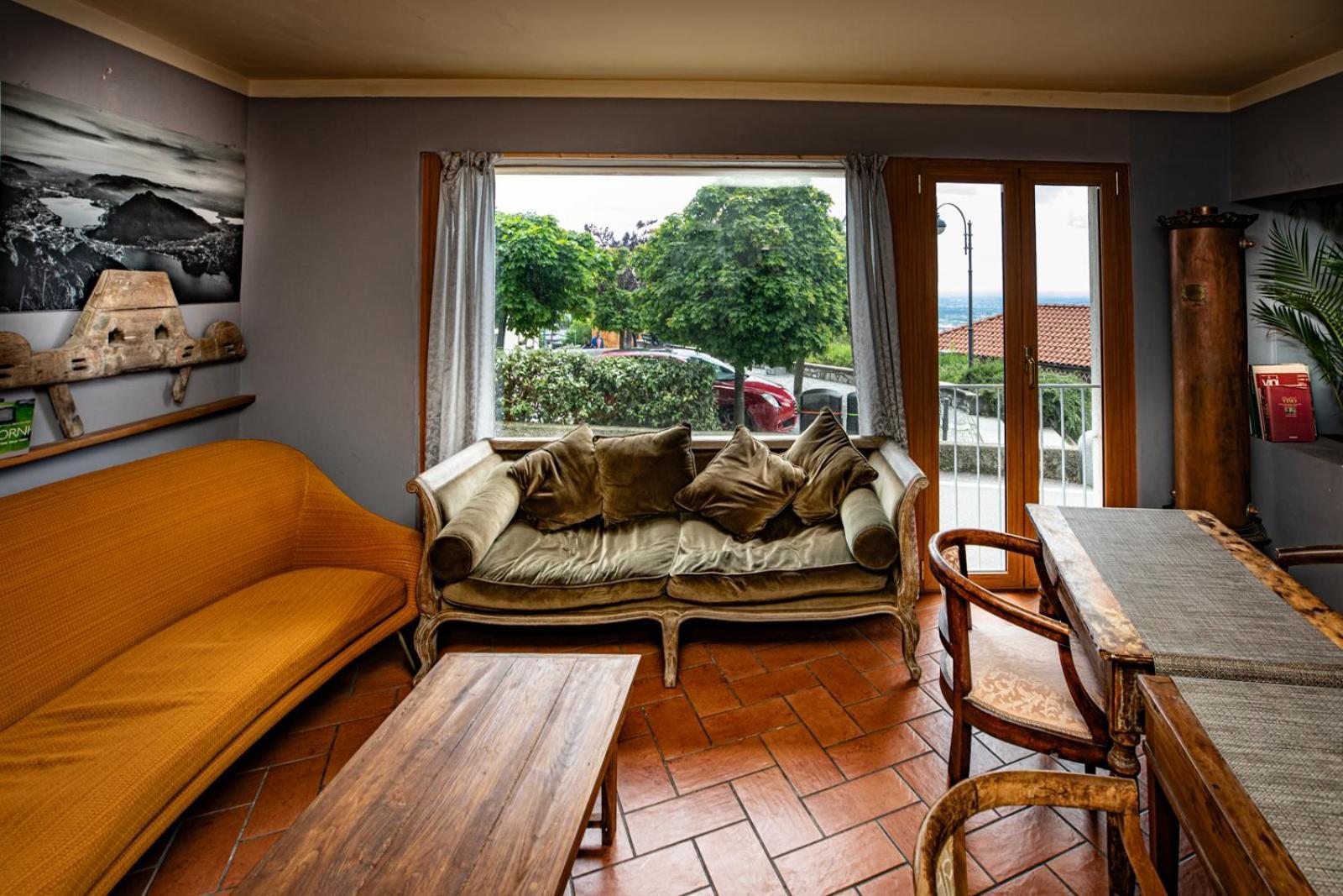 Hotel Vista Lago Brunate Exterior photo