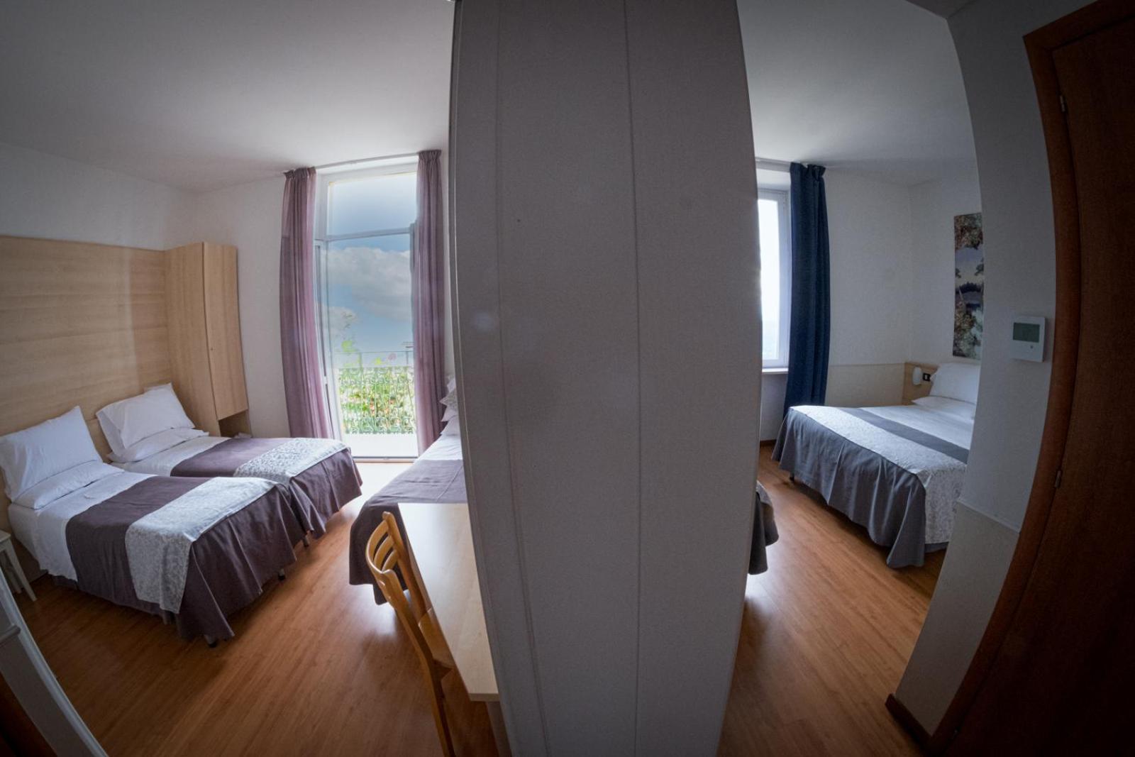 Hotel Vista Lago Brunate Exterior photo