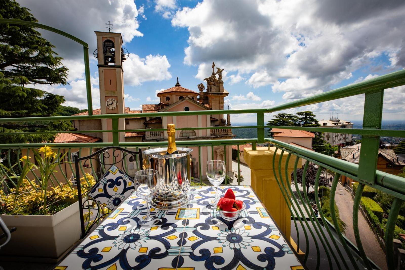 Hotel Vista Lago Brunate Exterior photo