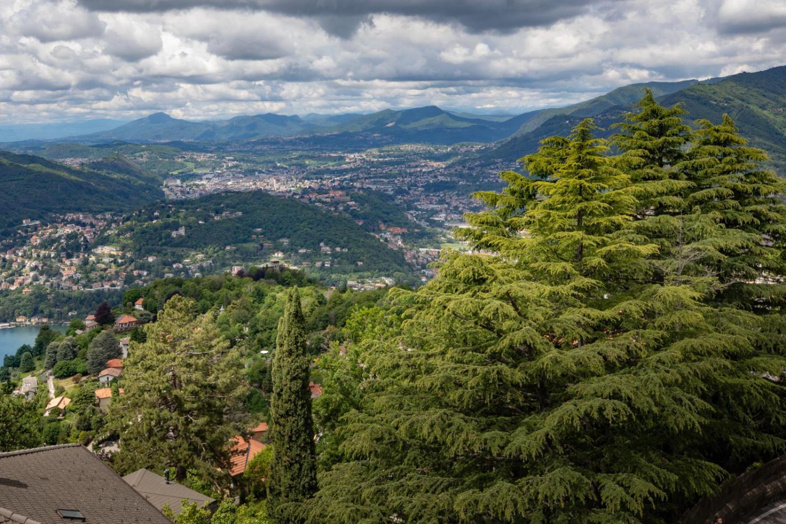 Hotel Vista Lago Brunate Exterior photo